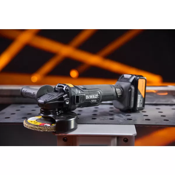 Aku úhlová bruska DeWALT DCG45MP2T McLaren 125 mm, 2 x 5.0 ah