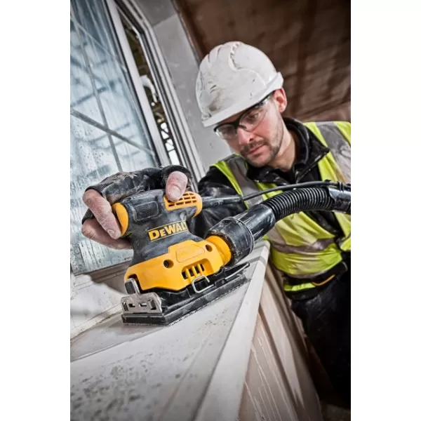 Vibrační bruska DeWALT DWE6411, 108 x 115 mm 230 W