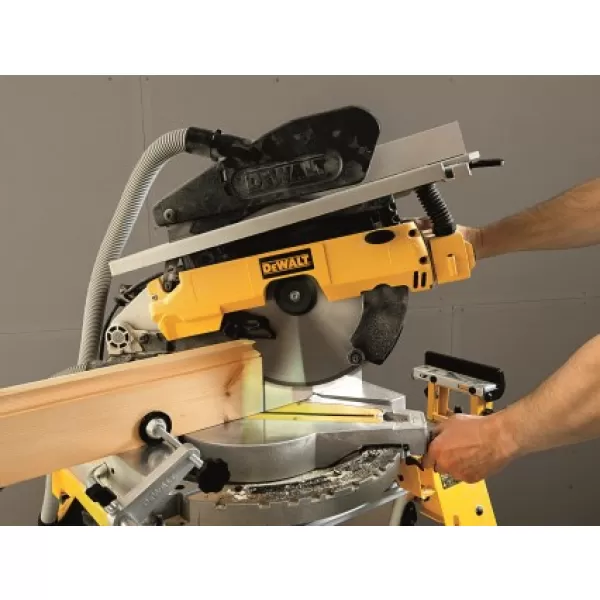 Pokosová pila DeWALT D27113, 1 600 W 305 mm