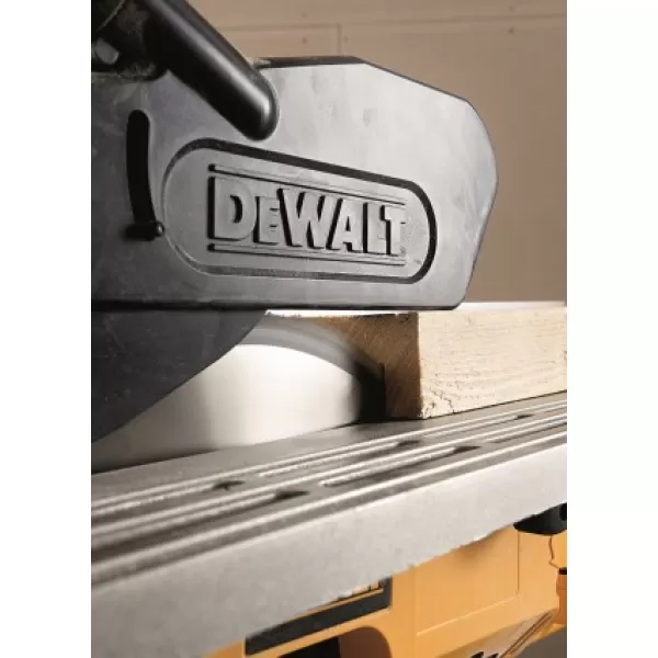 Pokosová pila DeWALT D27113, 1 600 W 305 mm