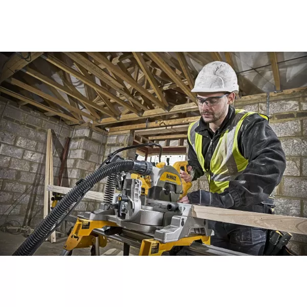 Pokosová pila DeWALT DWS777, 1 800 W 216 mm