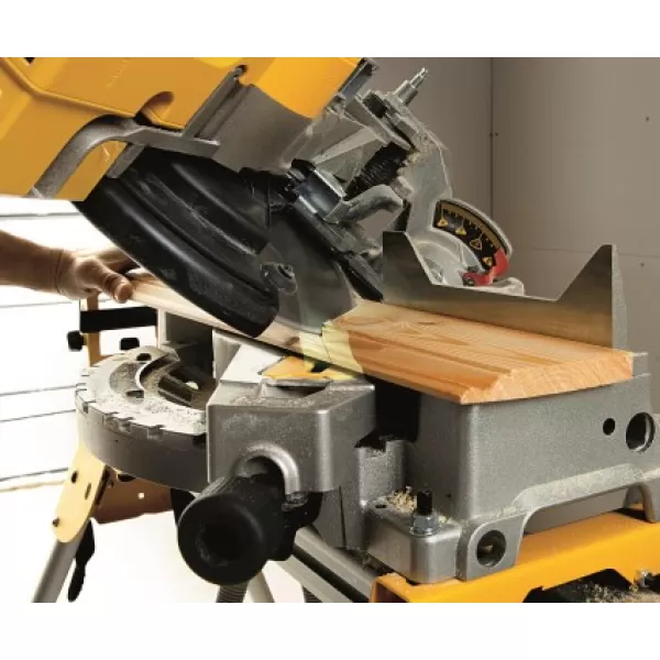 Pokosová pila DeWALT D27113, 1 600 W 305 mm