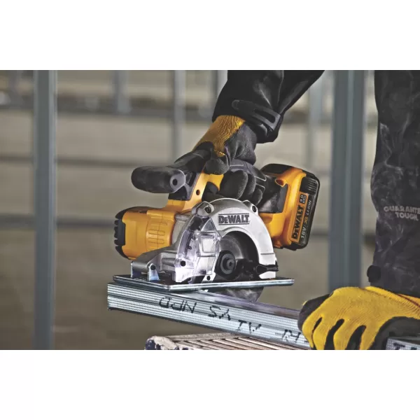 Aku kotoučová pila DeWALT DCS373NT, 18V - solo
