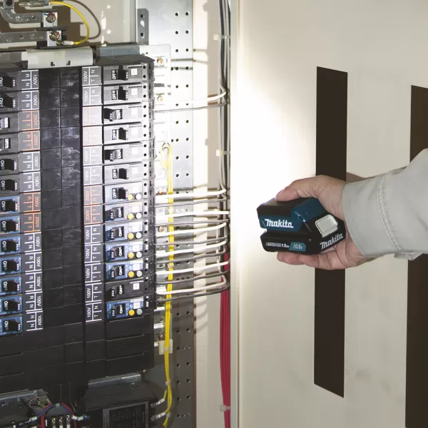 Aku svítilna Li-ion Makita DEAML103 10,8 V XCT Z - solo