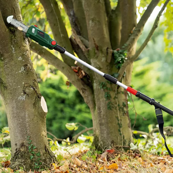 Aku vyvětvovací řetězová pila Bosch Universal ChainPole 18 V - solo 06008B3101