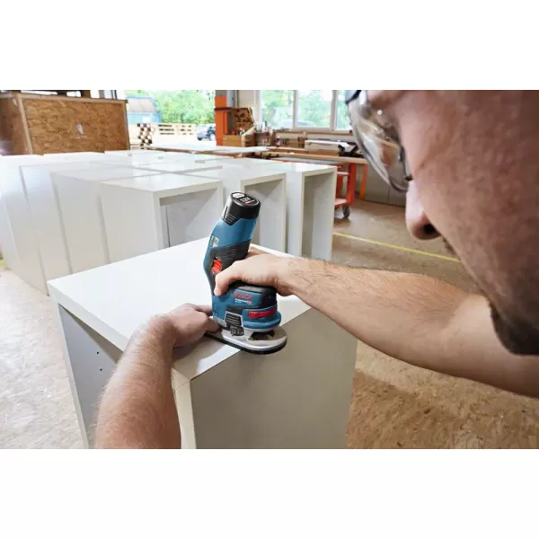 Aku ohraňovací frézka Bosch GKF 12V-8 Professional 06016B0000