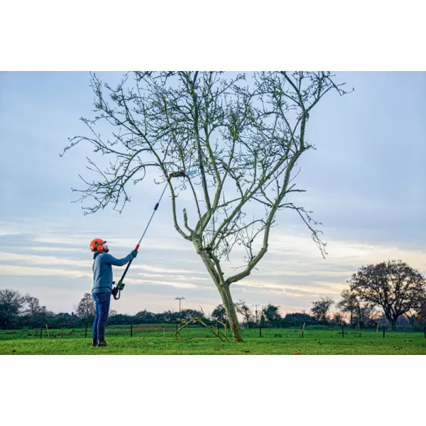 Aku vyvětvovací řetězová pila Bosch Universal ChainPole 18 06008B3100