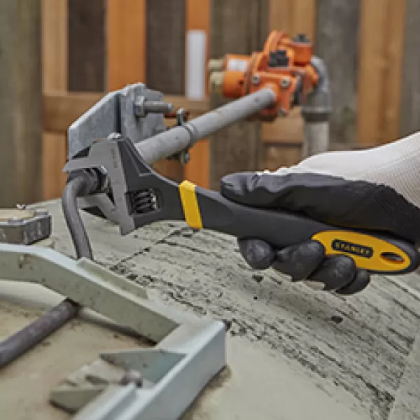 Nastavitelný klíč Stanley na kartě