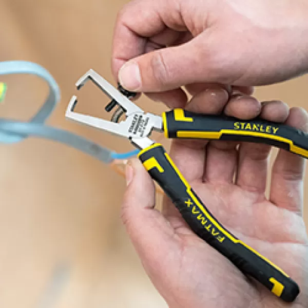 Odizolovávací kleště Stanley MaxSteel 170mm 0-89-873