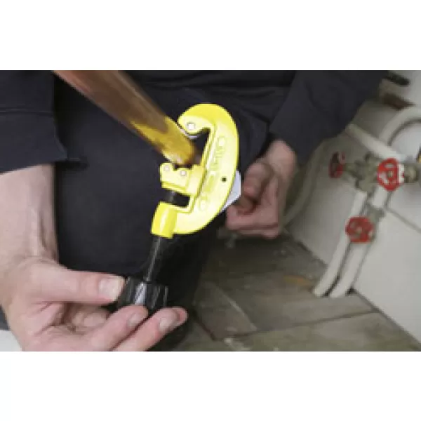 Nastavitelná řezačka trubek Stanley 3 - 22 mm 0-70-447