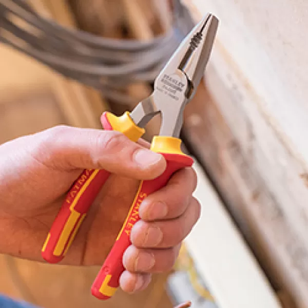 Kombinační kleště Stanley VDE 1000V 185mm 0-84-001