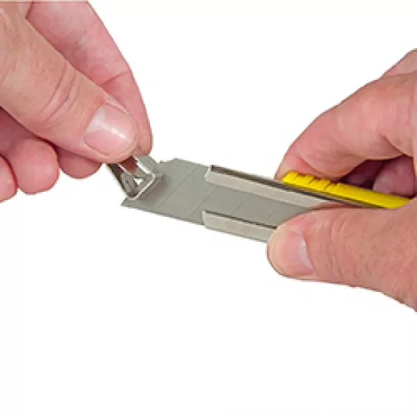 Nůž Stanley FatMax s odlamovací čepelí, 18 mm, 8-10-421