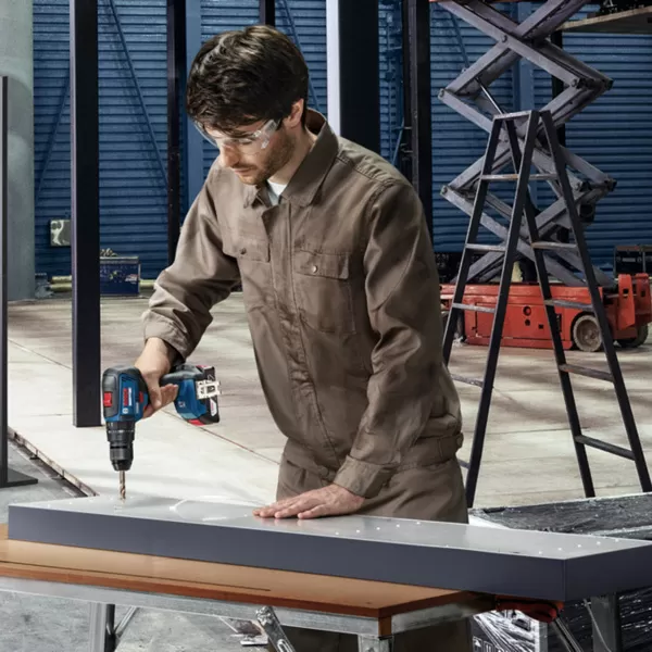 Aku vrtačka s příklepem Bosch GSB 18V-50, kufr L-case Professional 06019H5100