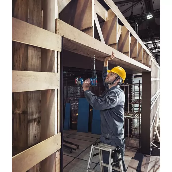 Aku vrtačka s příklepem Bosch GSB 18V-50, kufr L-case Professional 06019H5100