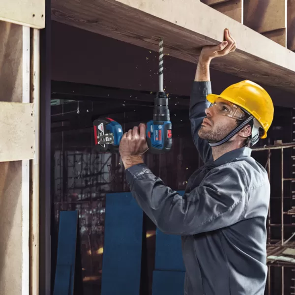 Aku vrtačka s příklepem Bosch GSB 18V-50, kufr L-case Professional 06019H5100