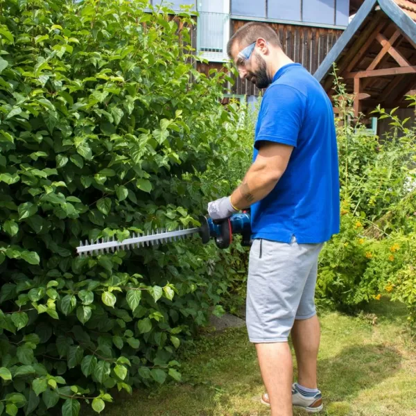 Aku nůžky na živý plot Güde KS 18-401-30