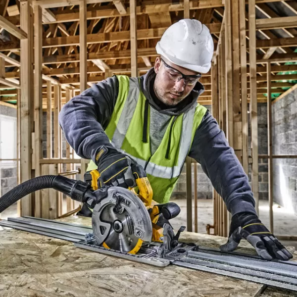 Aku kotoučová pila Dewalt DCS572NT, 18V solo