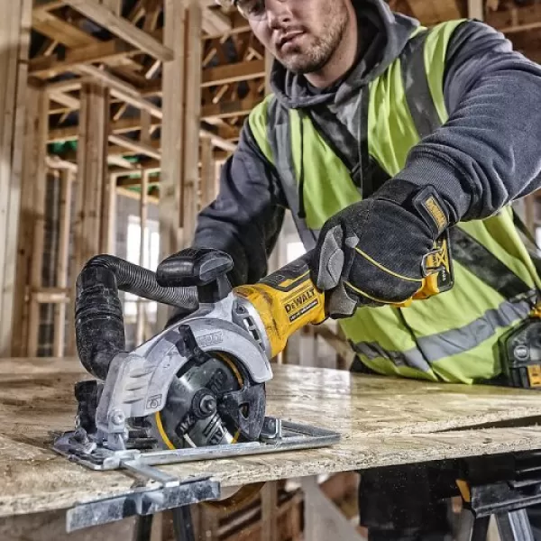 Aku okružní pila na kov Dewalt DCS571N, 115mm, 18V solo