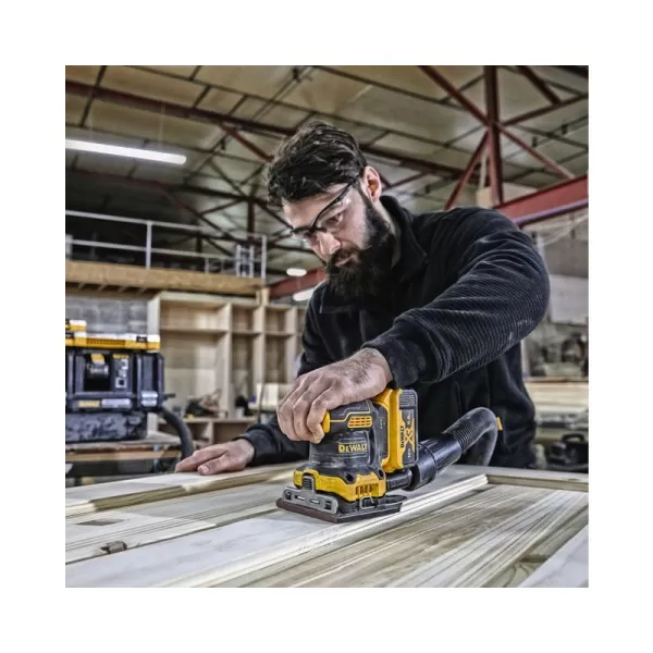 Aku bruska vibrační Dewalt DCW200NT 18V solo