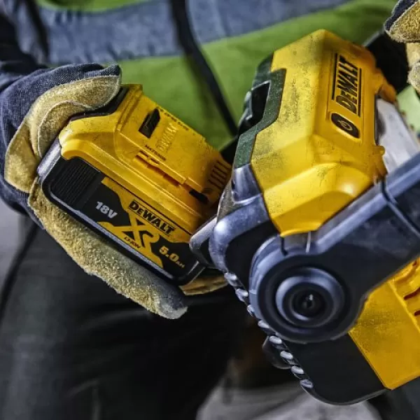 Aku pracovní světlo Dewalt DCL077 solo