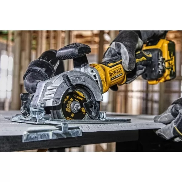 Aku okružní pila na kov Dewalt DCS571NT, 115mm solo