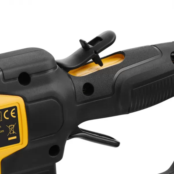 Aku bezuhlíkový plotostřih s dlouhou rukojetí Dewalt DCMPH566P1