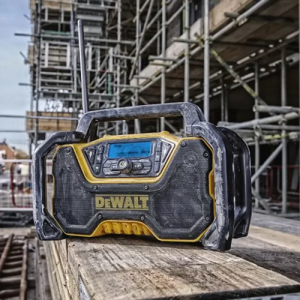 Aku rádio s bluetooth 10,8 - 18V solo Dewalt DCR029