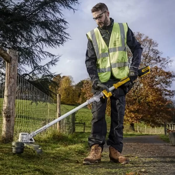 Aku strunová sekačka Dewalt 18V 1x5,0Ah DCMST561P1