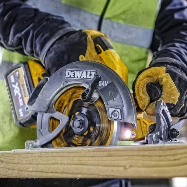 Aku kotoučová pila Dewalt DCS578NT 54V solo FLEXVOLT
