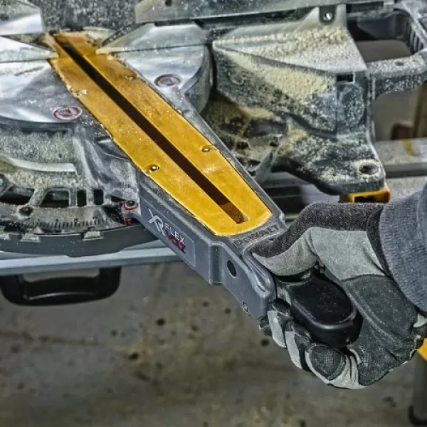 Aku pokosová pila DeWalt DCS727T2 54V 2x6 Ah FLEXVOLT