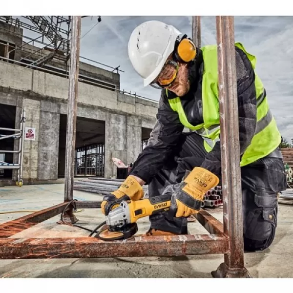 Úhlová bruska 125mm Dewalt DWE4357