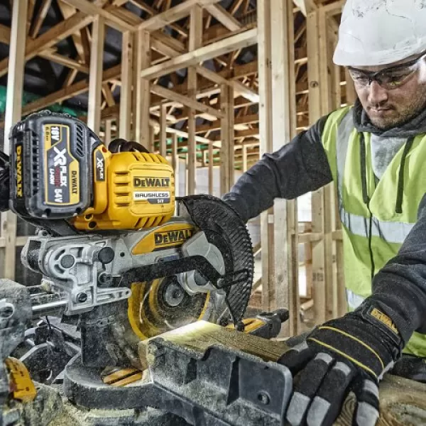 Aku pokosová pila DeWalt DCS727T2 54V 2x6 Ah FLEXVOLT