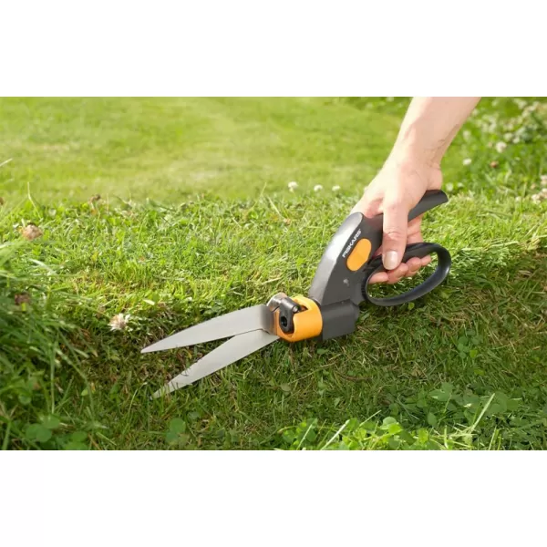 Nůžky na trávu Fiskars Servo-System