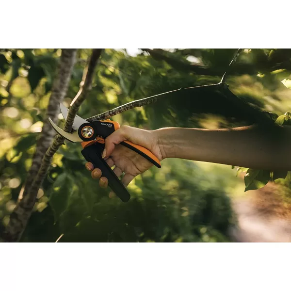 Nůžky zahradní X-series PowerGear™ dvoučepelové (L) P961 Fiskars