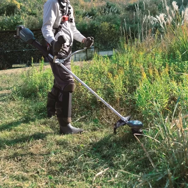 Aku křovinořez Makita UR002GZ01 Li-ion XGT 40V - solo