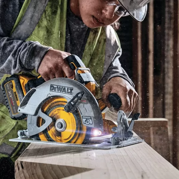 Aku okružní pila Dewalt DCS573NT-XJ, 18V / 54V FLEXVOLT