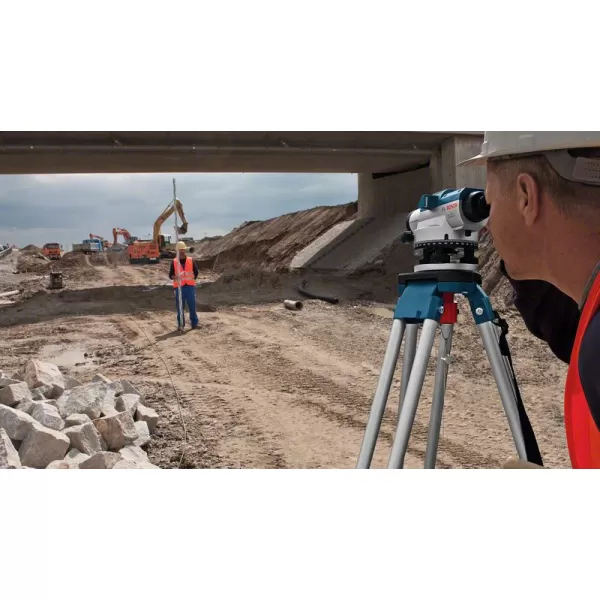 Optický nivelační přístroj Bosch GOL 26D + BT160 + GR500 Professional 0601068002