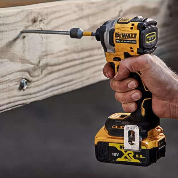 Aku rázový utahovák DeWALT DCF850D2T 18V 2x2,0Ah