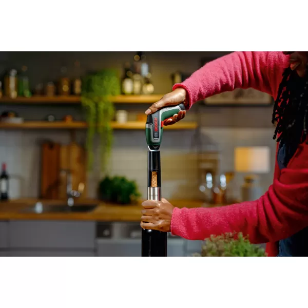 Aku šroubovák Bosch IXO 7 set 0603E0021