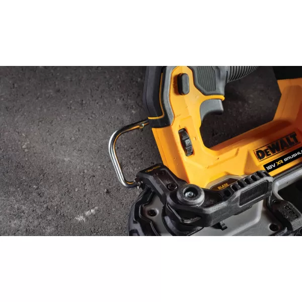 Aku pásová pila kov Dewalt 18V 46mm - solo DCS377N