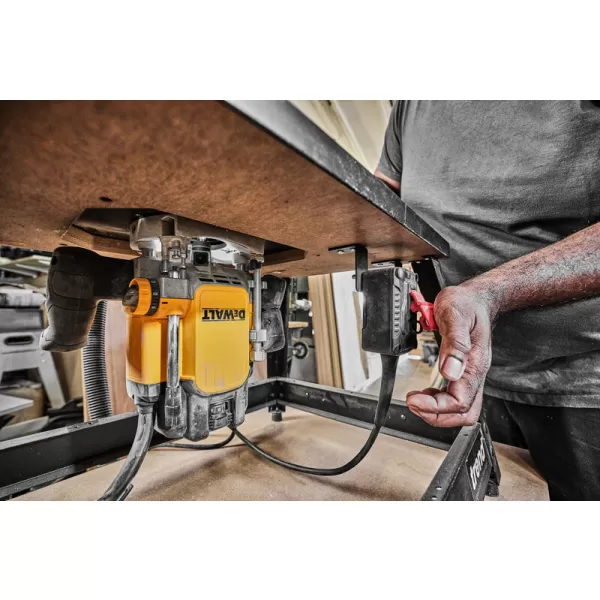 Vrchní frézka 2300W Dewalt DWE627KT