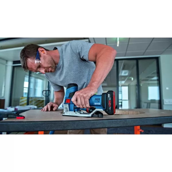 Aku přímočará pila Bosch GST 18V-155 SC Professional - solo 06015B0000