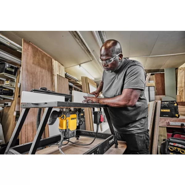 Vrchní frézka 2300W Dewalt DWE627KT