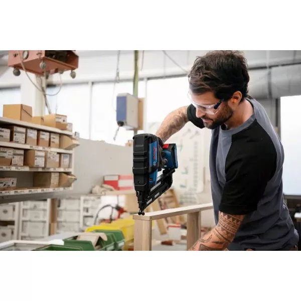 Aku hřebíkovačka Bosch GNH 18V-64 M Professional - solo 0601481001