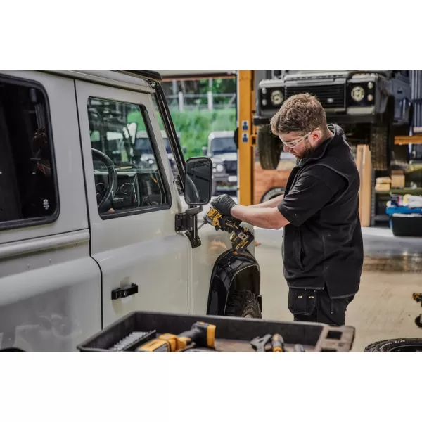 Aku rázový utahovák DeWalt DCF850NT s kufrem