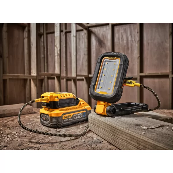 Nabíjecí svítilna DeWalt DCL182