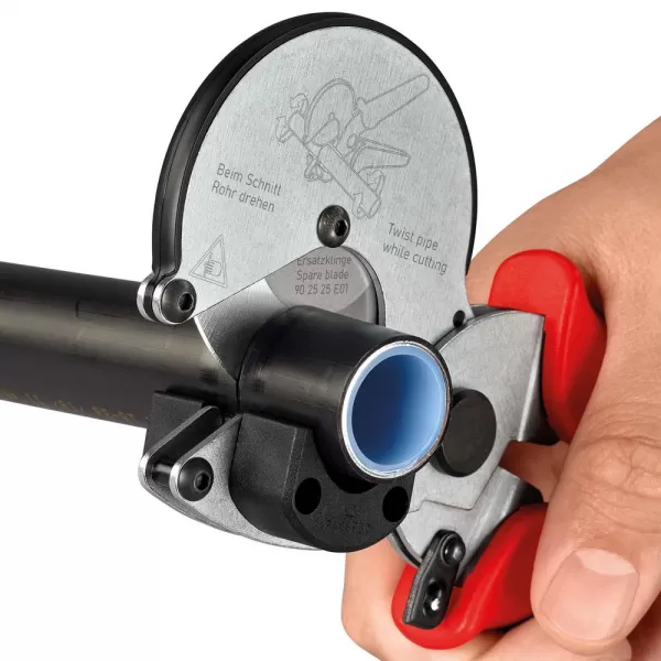 Nůžky na řezání plastových trubek Knipex