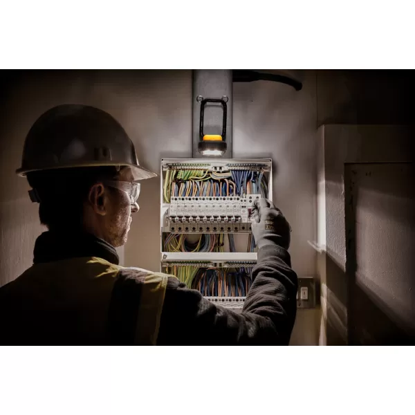 Nabíjecí svítilna DeWalt DCL182