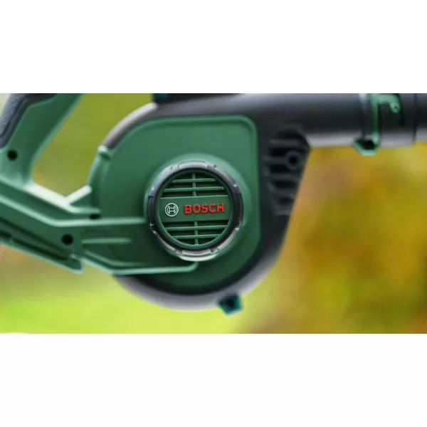 Aku foukač na listí Bosch UniversalLeafBlower 18V-130