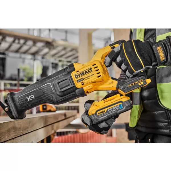 Aku pila ocaska Dewalt DCS386H2T, 18V, 2x5Ah
